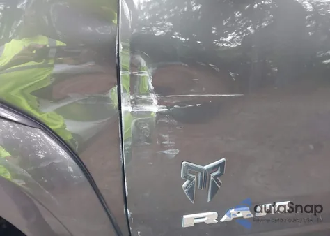 2022 Ram 1500 Big Horn 4X4 5'7 Box z USA, uszkodzony, nr VIN 1C6SRFFT1NN194199